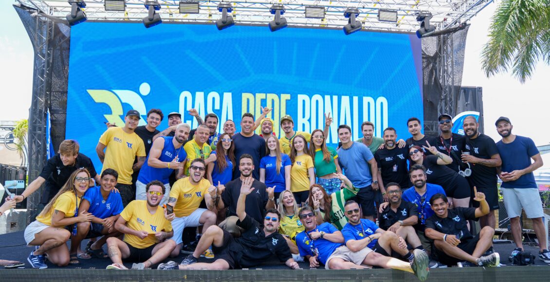 Casa Ronaldo atrai milhares de pessoas nos dias de jogos da Copa do Mundo.