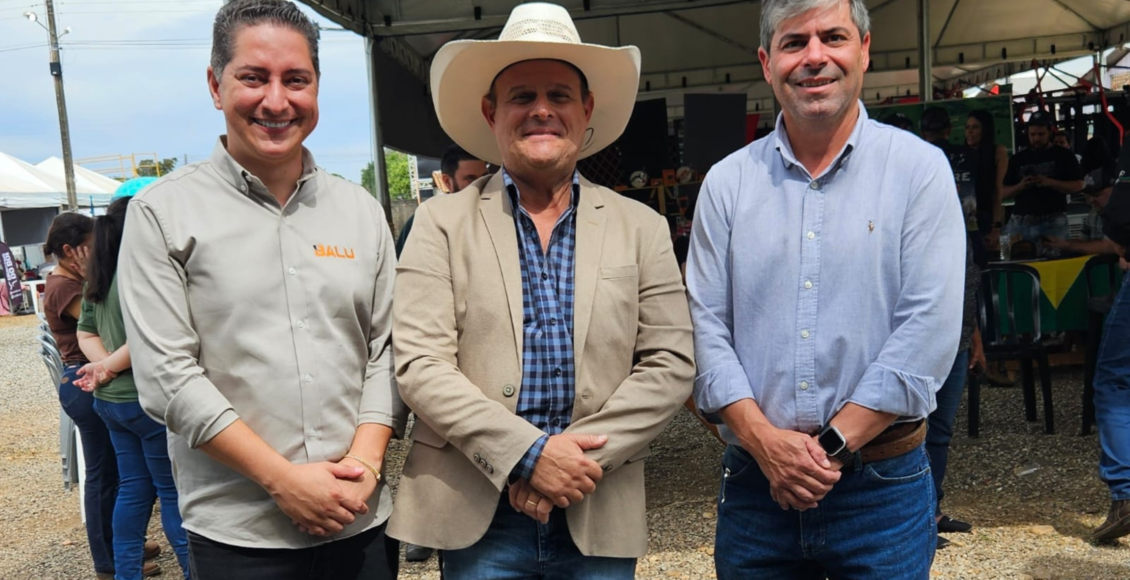 Cássio Roberto Hilário (Prefeito), Edgard Scatena Filho (Presidente do Sindicato) e Flávio Henrique da Silva (Chefe de Gabinete do Senar Goiás)