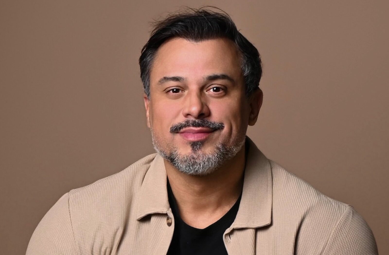 Naldo Gouveia transforma retratos em ferramentas de posicionamento e identidade profissional