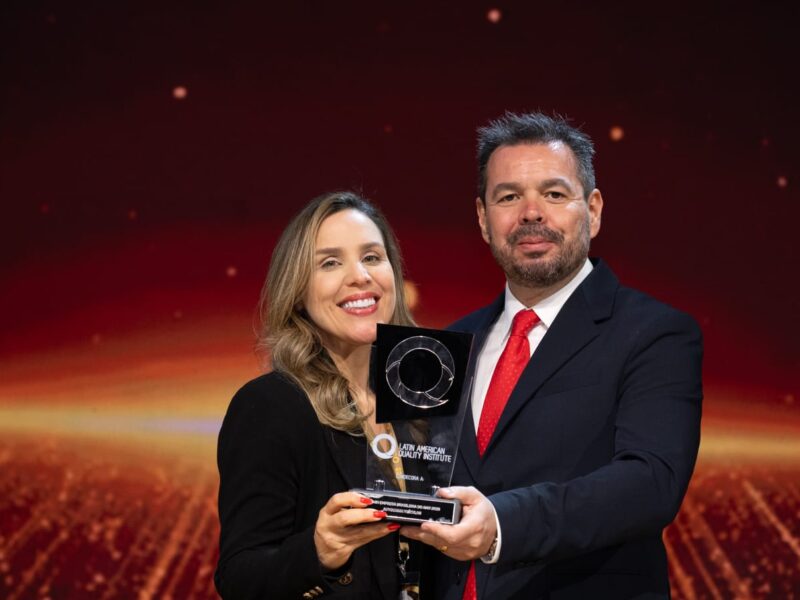 LAQI une reconhecimento, certificação Q-ESG e compromisso público
