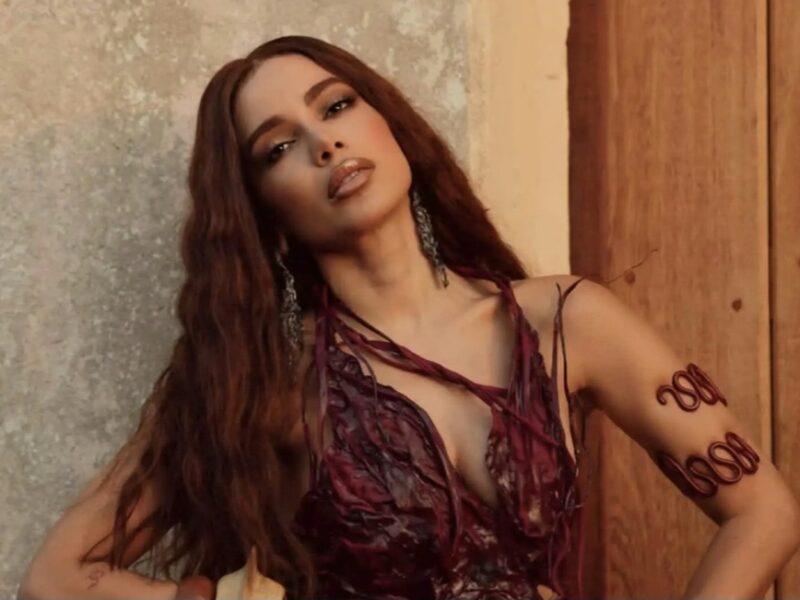 Anitta é indicada a álbum do ano no Grammy Latino