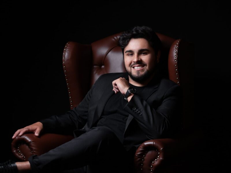 Salário alto, orçamento apertado: André Filipe explica por que dívidas crescem
