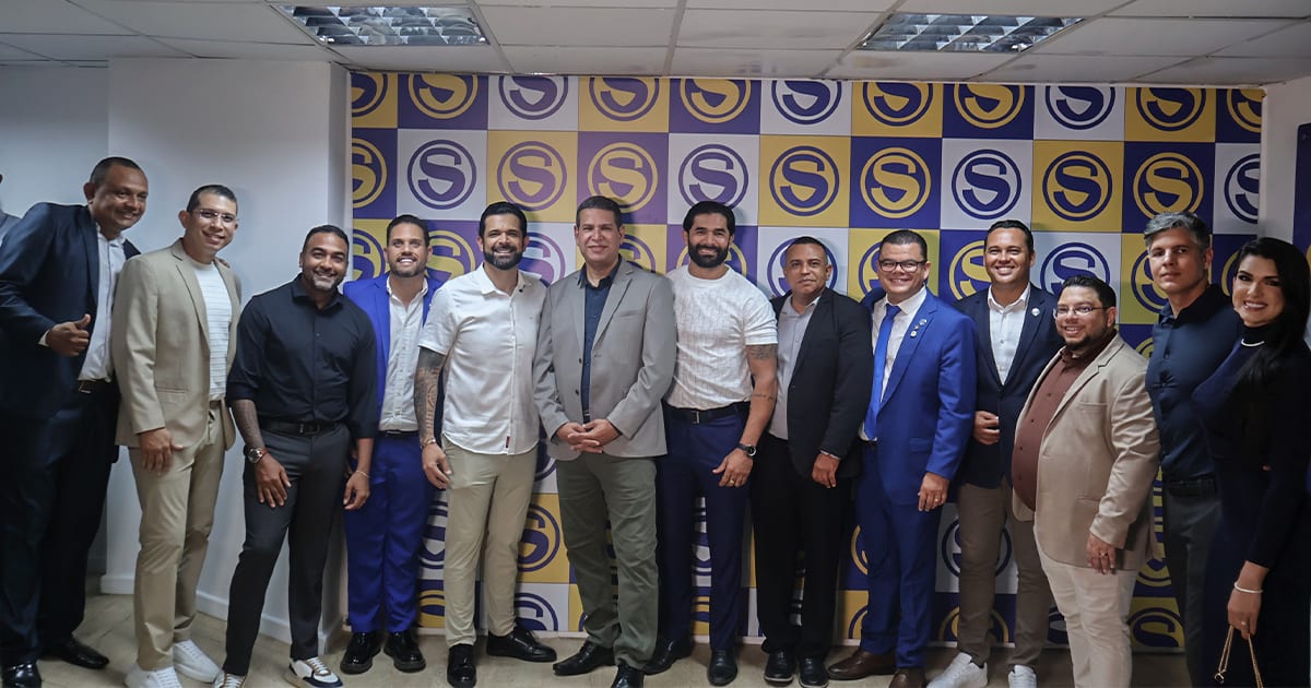 Lideranças e representantes da SGroup Nacional reunidos em registro institucional que marca o lançamento da nova Sede Ceará, a unificação das quatro regionais cearenses e uma nova fase de fortalecimento da gestão e expansão nacional da instituição.