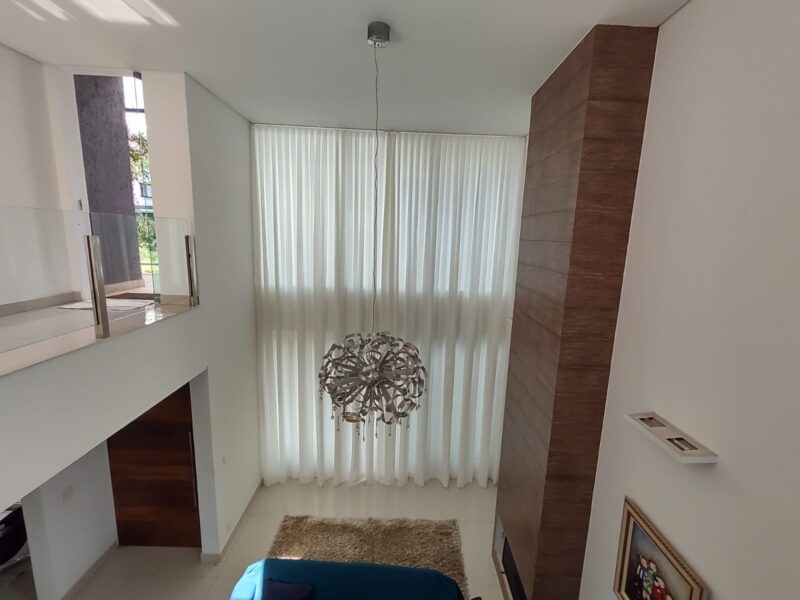 Persianas automatizadas ganham espaço em projetos de casas inteligentes em BH
